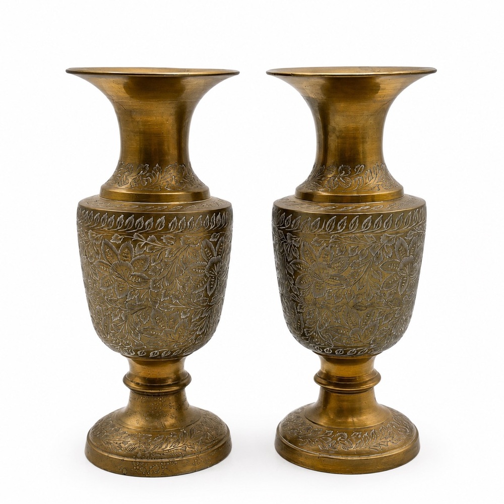 Vintage Brass Etched Floral Vase Pair Indian Engraved Boho Hollywood Regency - Picture 8 of 8